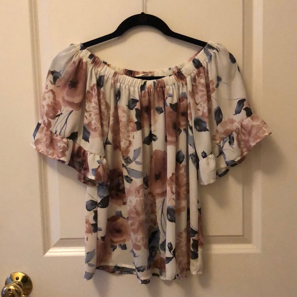 Sienna Sky Off-the-shoulder blouse